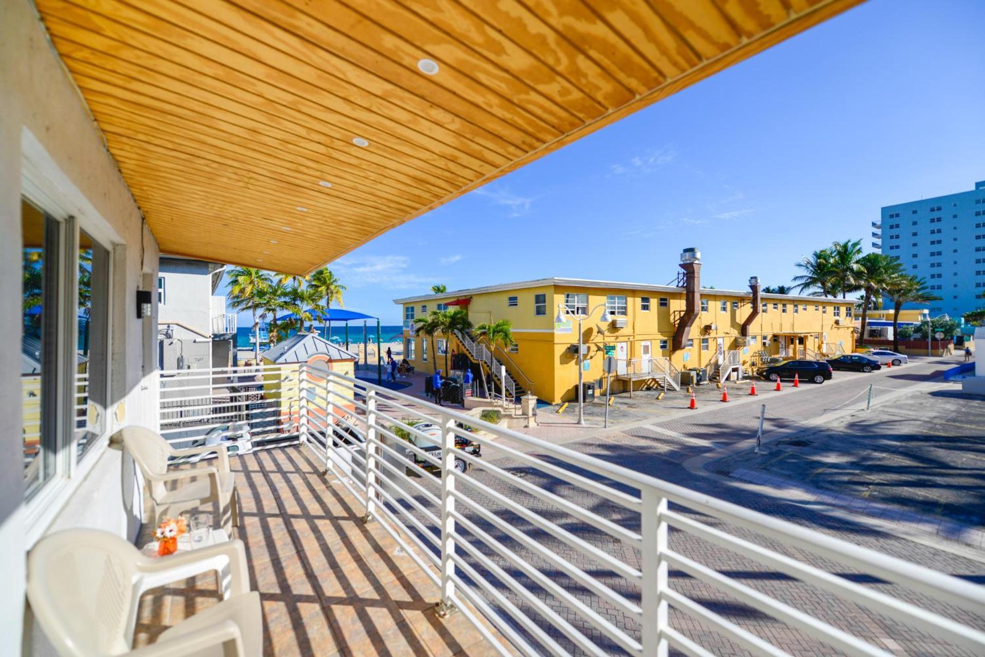Spacious Studio With Balcony And Parking At The Beach -M46 Χόλιγουντ Εξωτερικό φωτογραφία