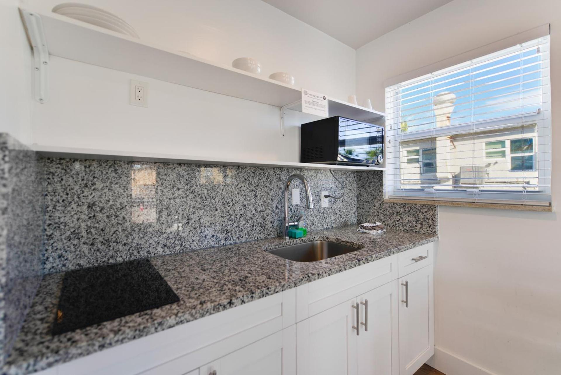 Spacious Studio With Balcony And Parking At The Beach -M46 Χόλιγουντ Εξωτερικό φωτογραφία